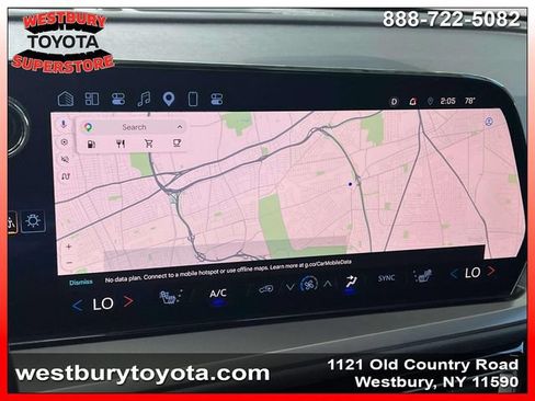 Used 2025 Chevrolet Traverse LT w/ Driver Confidence Package FWD image 33