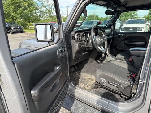 Used 2020 Jeep Gladiator Sport w/ Quick Order Package 24S AWD/4WD image 6