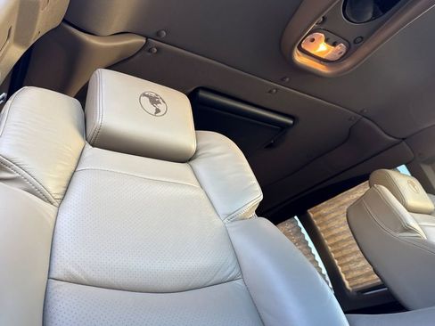 Used 2023 Chevrolet Express 2500 image 20