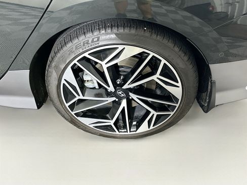 Used 2023 Hyundai Ioniq 6 Limited image 11