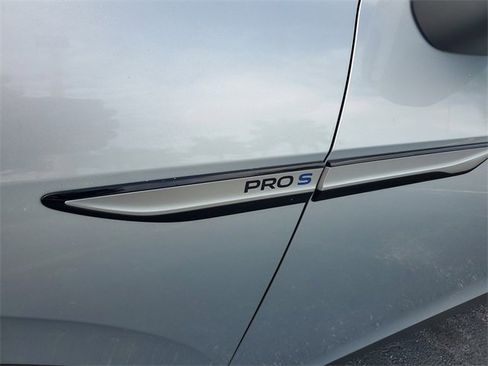 Used 2021 Volkswagen ID.4 Pro S w/ Gradient Package image 11