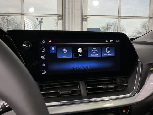 New 2026 Chevrolet Trax LT w/ Sunroof Package FWD image 26