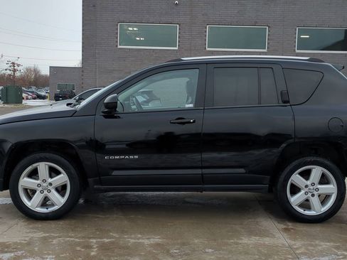Used 2014 Jeep Compass Latitude image 2