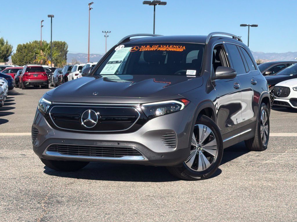 Used 2023 Mercedes-Benz EQB 300 4MATIC image 2