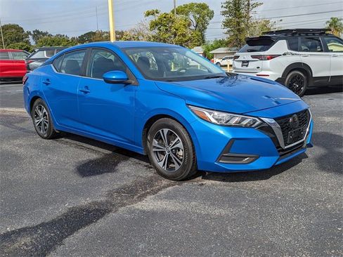 Used 2023 Nissan Sentra SV image 3