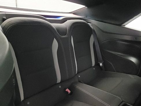 Used 2018 Chevrolet Camaro LT RWD image 19