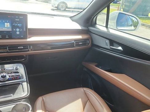Certified 2023 Lincoln Nautilus Reserve FWD image 21