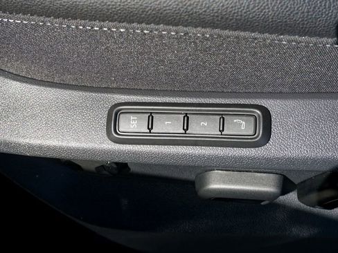 New 2026 Volkswagen Atlas Cross Sport SEL Premium R-Line AWD/4WD image 9