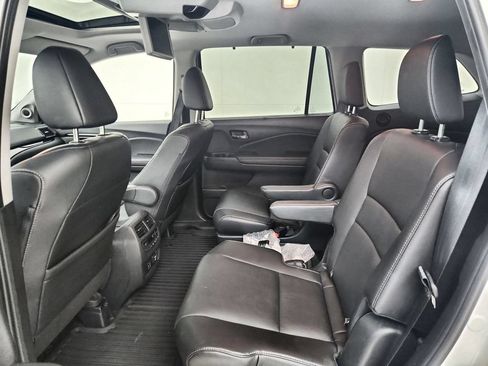 Used 2019 Honda Pilot Touring image 34