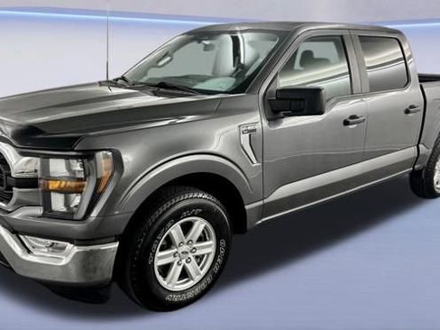 Used 2023 Ford F150 XLT image 4
