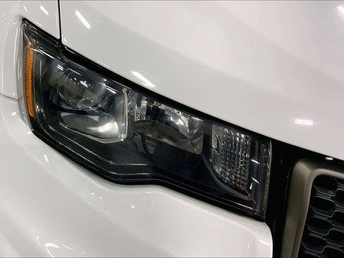 Used 2016 Jeep Grand Cherokee Laredo 75th Anniversary image 27