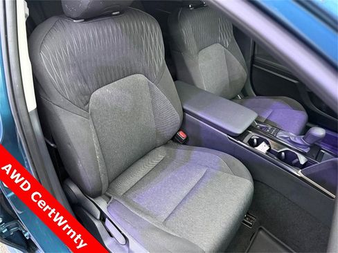 Used 2025 Toyota Camry LE w/ Convenience Package image 11