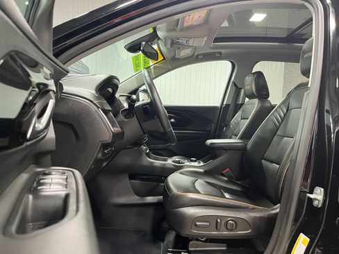 Certified 2023 GMC Terrain AT4 w/ Tech Package image 12