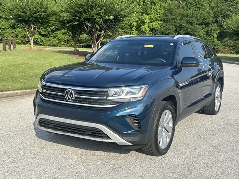 Used 2022 Volkswagen Atlas Cross Sport SE AWD/4WD image 1