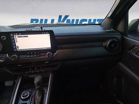 Used 2024 Chevrolet Colorado Trail Boss w/ Advanced Trailering Package image 10