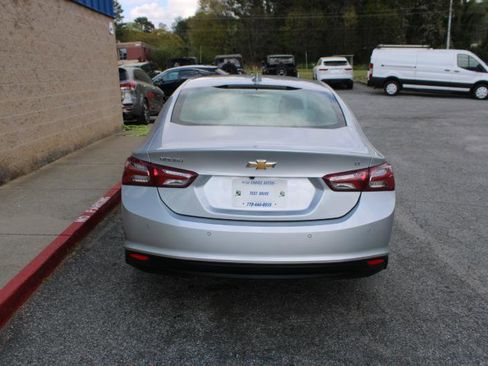 Used 2021 Chevrolet Malibu LT image 3