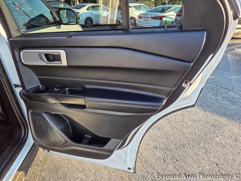 Used 2020 Ford Explorer Limited image 35
