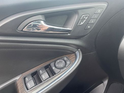 Used 2024 Chevrolet Malibu LT FWD image 15