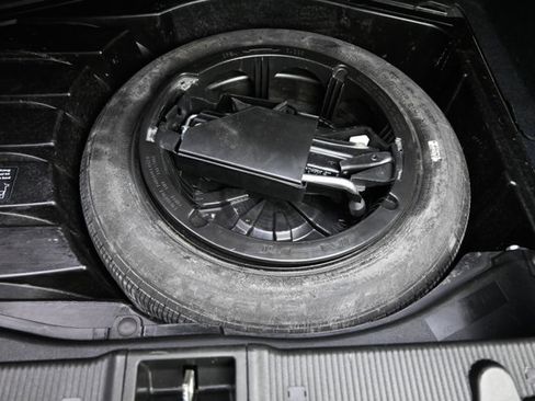 Used 2003 Mercedes-Benz C 230 Sedan image 97