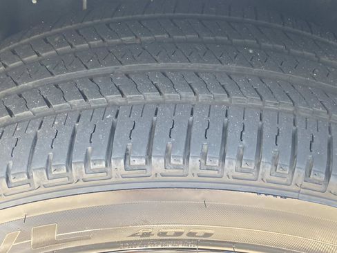 Used 2024 Jeep Grand Cherokee L Altitude RWD image 14