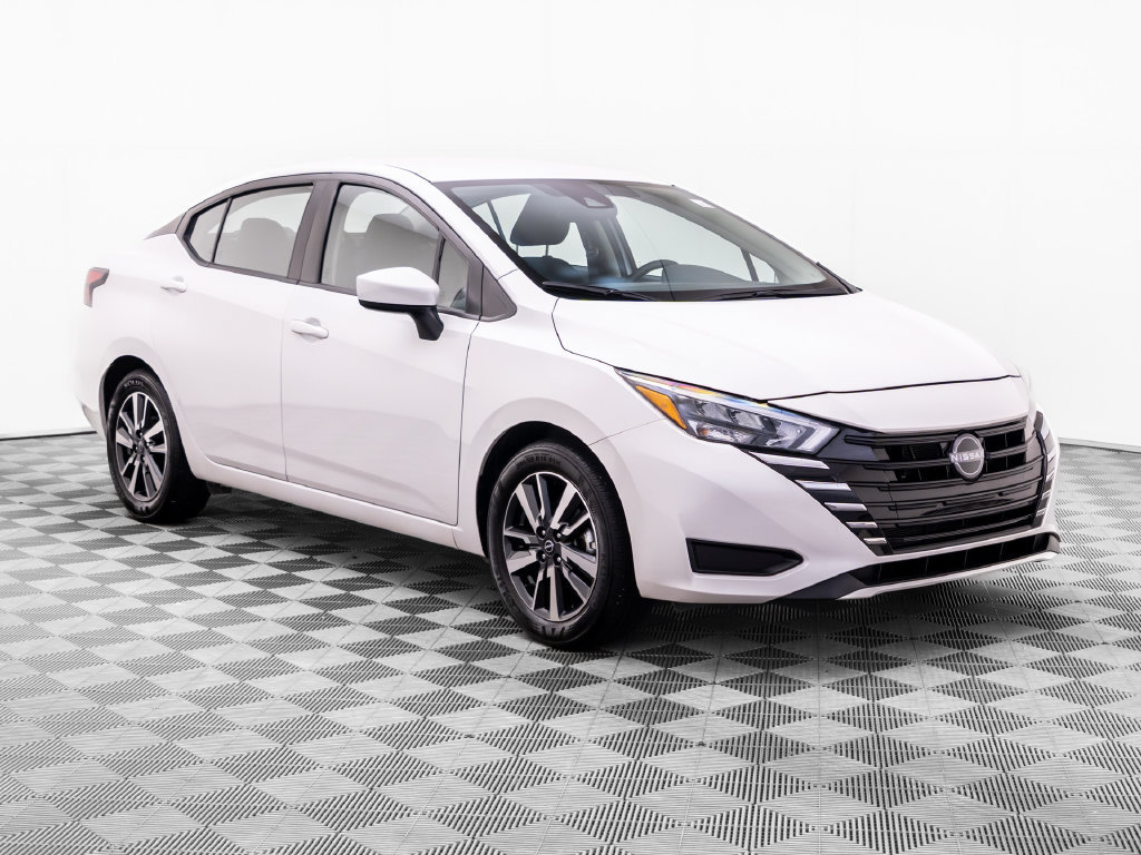 Used 2025 Nissan Versa SV FWD image 10
