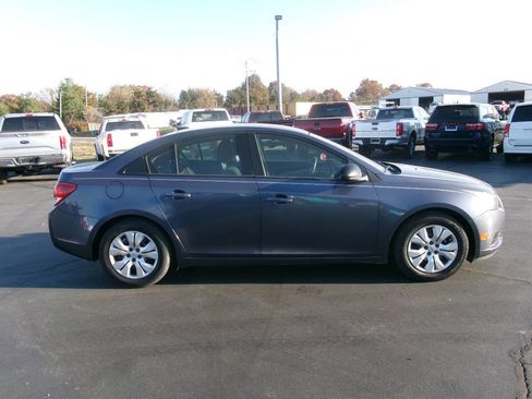 Used 2014 Chevrolet Cruze LS image 5