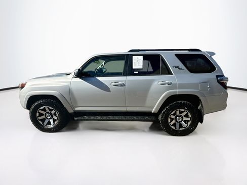 Used 2021 Toyota 4Runner TRD Off-Road AWD/4WD image 4