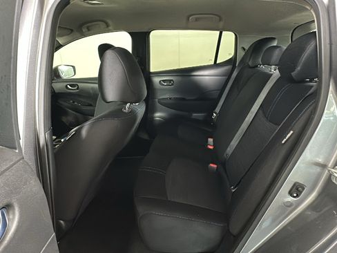 Used 2022 Nissan Leaf SV w/ SV Technology Package FWD image 26