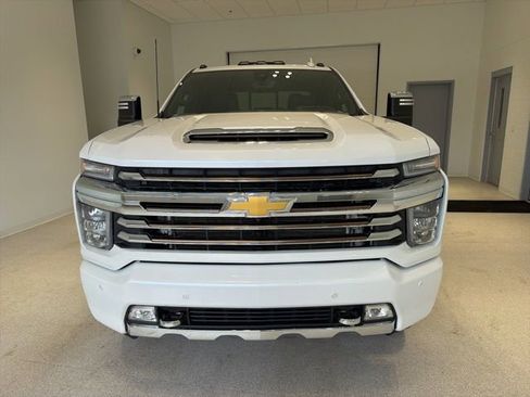 Certified 2022 Chevrolet Silverado 3500 High Country w/ Z71 Off-Road Package image 2