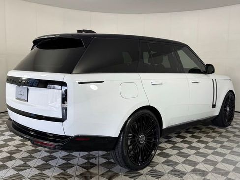 New 2025 Land Rover Range Rover SE image 7