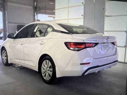 Used 2020 Nissan Sentra S FWD image 14