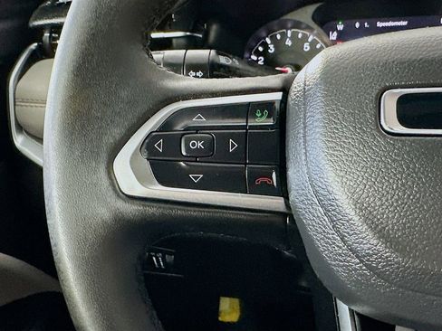 Used 2025 Jeep Compass Limited AWD/4WD image 25