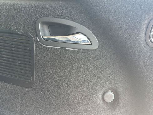 Used 2019 Buick Envision Essence FWD image 35
