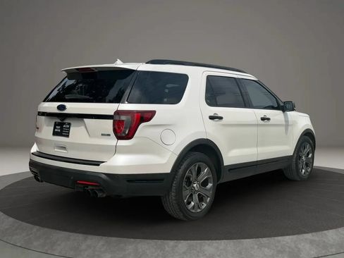 Used 2018 Ford Explorer Sport w/ Equipment Group 401A AWD/4WD image 4