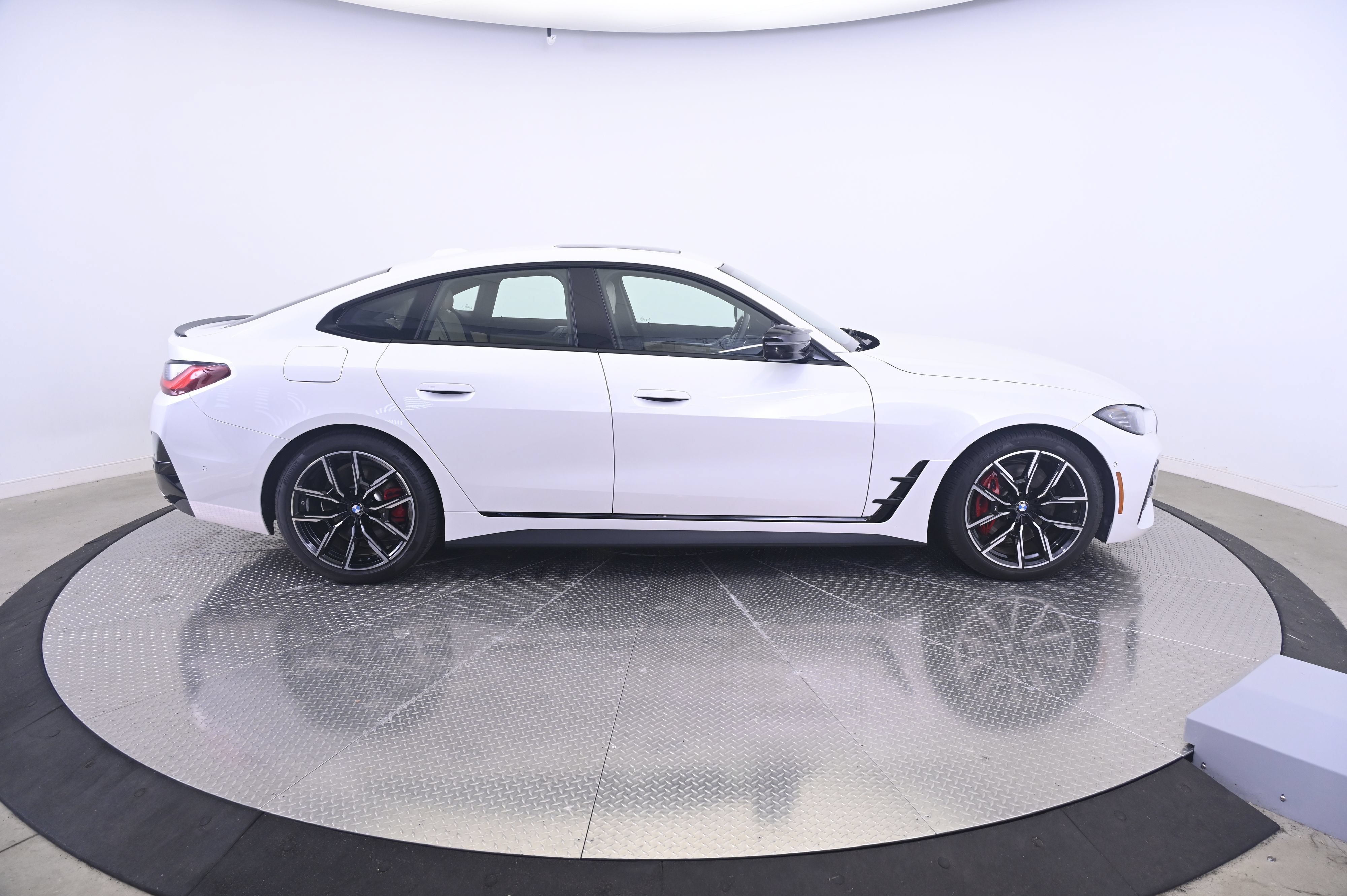 Used 2023 BMW M440i xDrive Gran Coupe w/ Premium Package AWD/4WD image 8