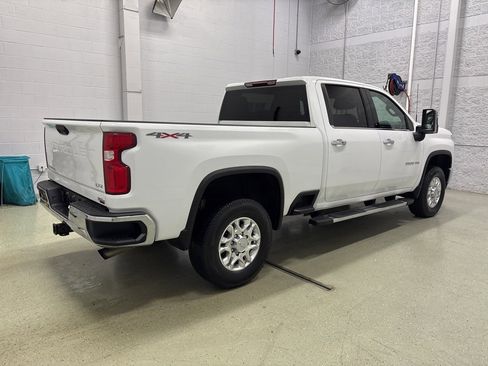 Used 2020 Chevrolet Silverado 2500 LTZ image 3