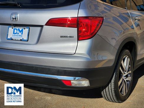 Used 2018 Honda Pilot Touring image 14