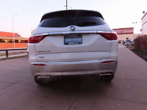 Used 2022 Buick Enclave Essence w/ Experience Buick Package image 6
