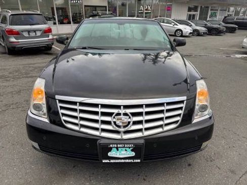 Used 2007 Cadillac DTS Luxury I w/ Sun And Sound Package image 13