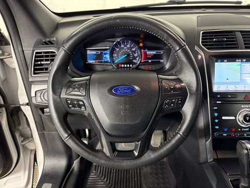 Used 2019 Ford Explorer Sport w/ Equipment Group 401A AWD/4WD image 17
