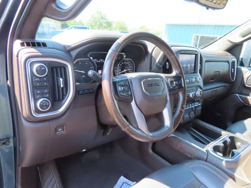 Used 2020 GMC Sierra 3500 Denali image 36