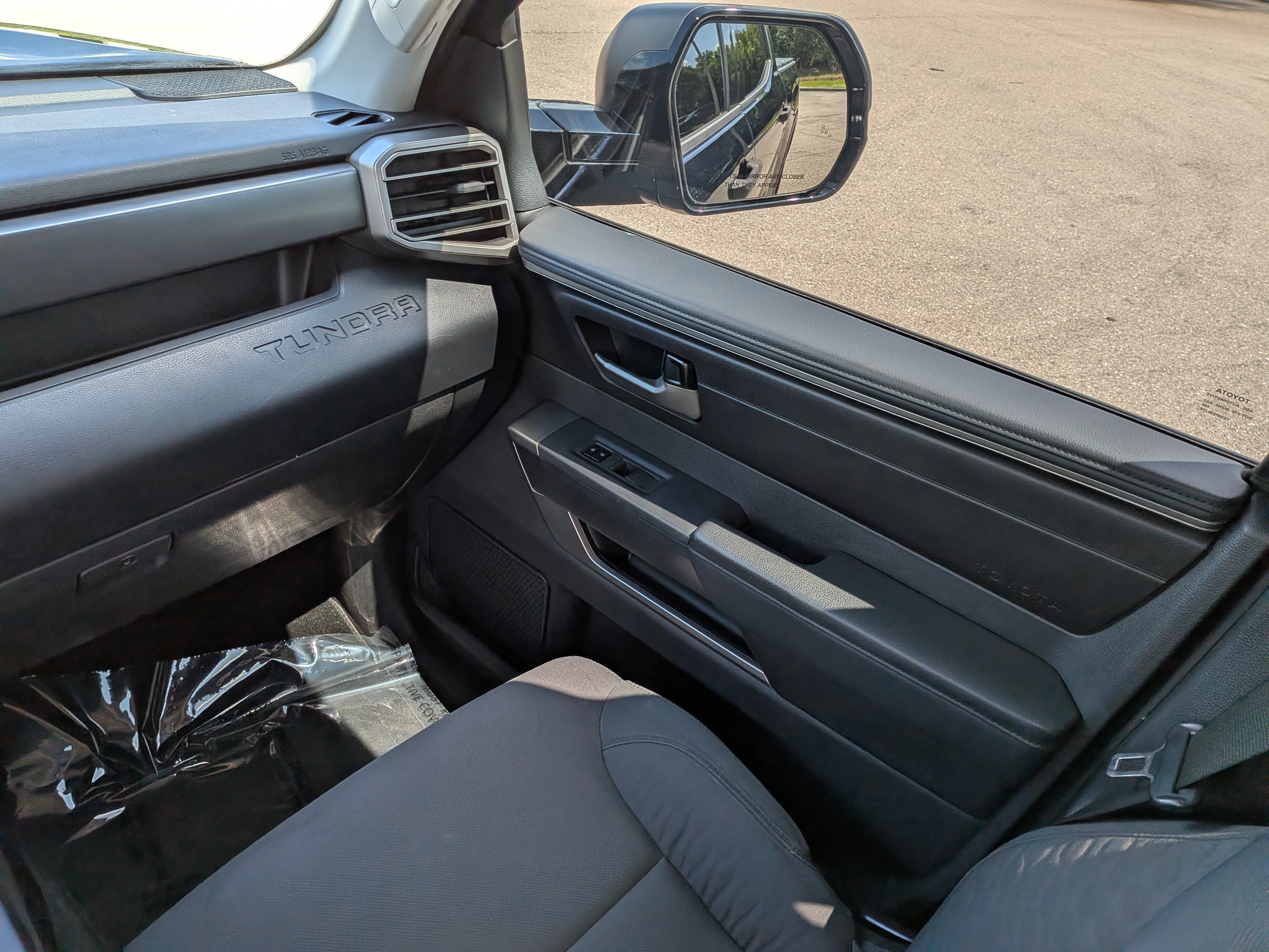 Used 2023 Toyota Tundra SR5 w/ SR5 Convenience Package AWD/4WD image 17