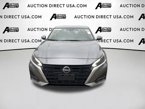 Used 2023 Nissan Altima 2.5 SV FWD image 2
