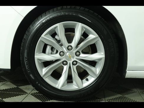 Used 2024 Chevrolet Malibu LT image 11