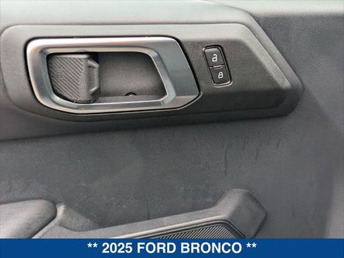 Certified 2025 Ford Bronco Outer Banks image 11