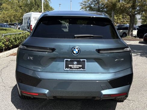 Used 2024 BMW iX xDrive50 w/ Premium Package AWD/4WD image 4