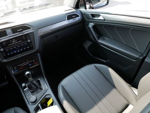 Certified 2023 Volkswagen Tiguan SE AWD/4WD image 11
