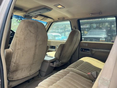 Used 1994 Chevrolet Silverado 3500 4x4 Crew Cab image 12