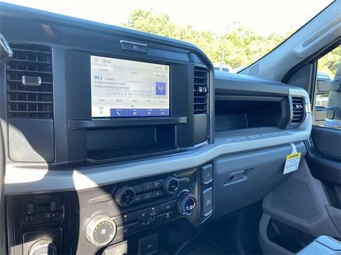 New 2026 Ford F450 XL w/ XL Chrome Package image 32