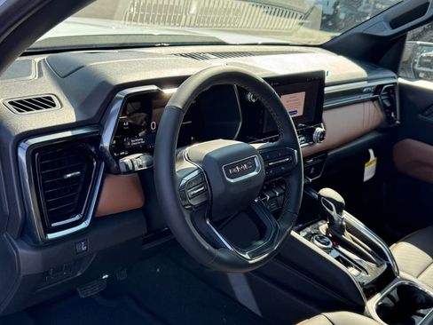 New 2026 GMC Canyon AT4 w/ Technology Plus Package AWD/4WD image 18